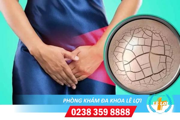Triệu chứng khô âm đạo tiềm ẩn những nguy hiểm nào?