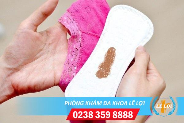 Ra dịch âm đạo màu nâu là bị bệnh gì?