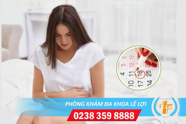 Chậm kinh và đau bụng dưới là bị gì? có thai không?