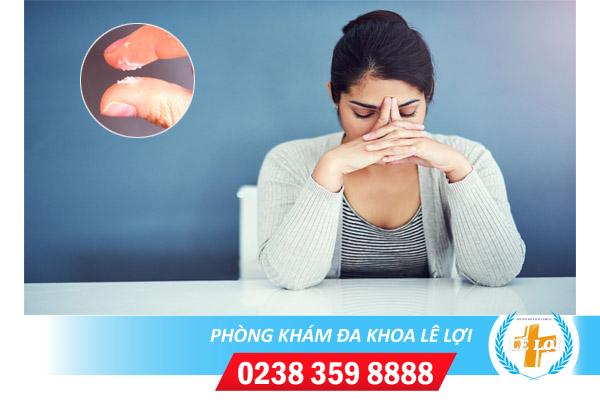 Khí hư huyết trắng dạng bột là bị bệnh gì?
