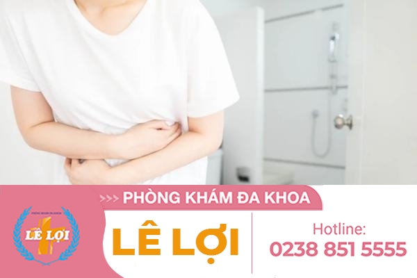 Đi cầu khó và đau rát là bị bệnh gì?